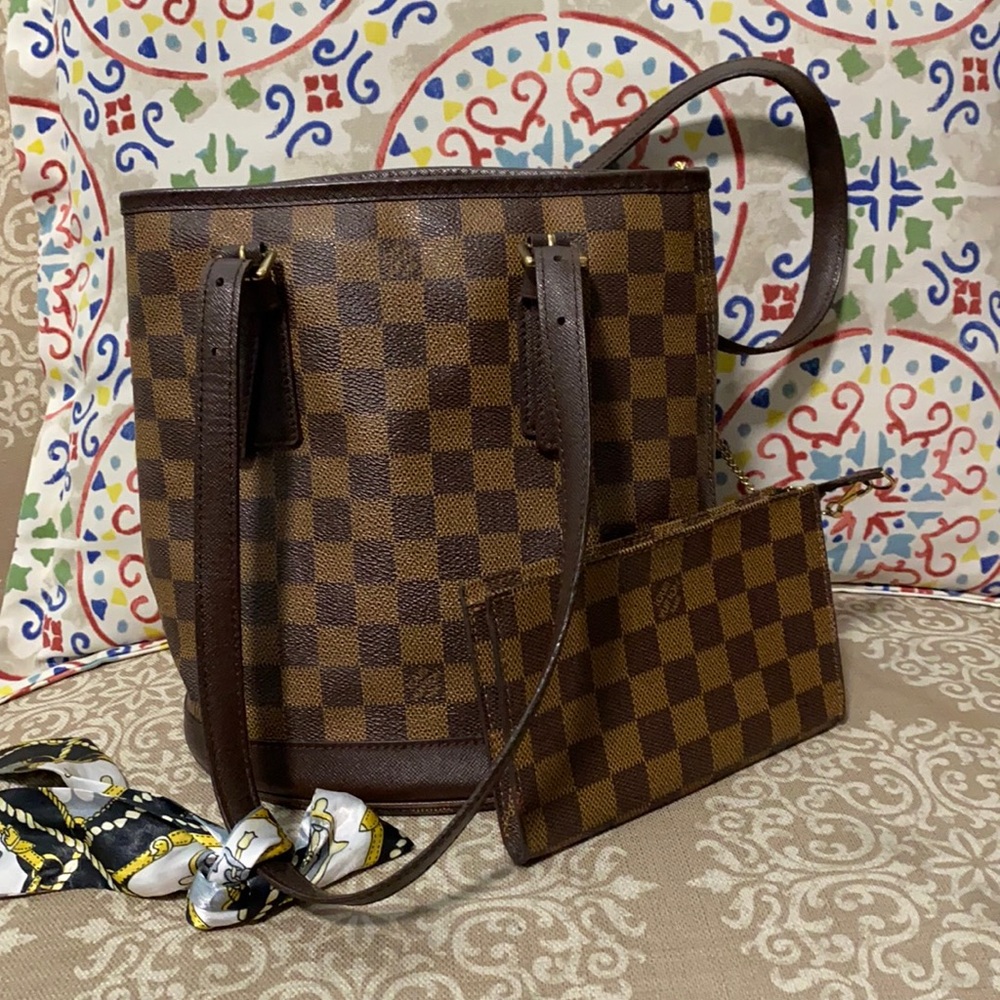 Louis Vuitton Marais